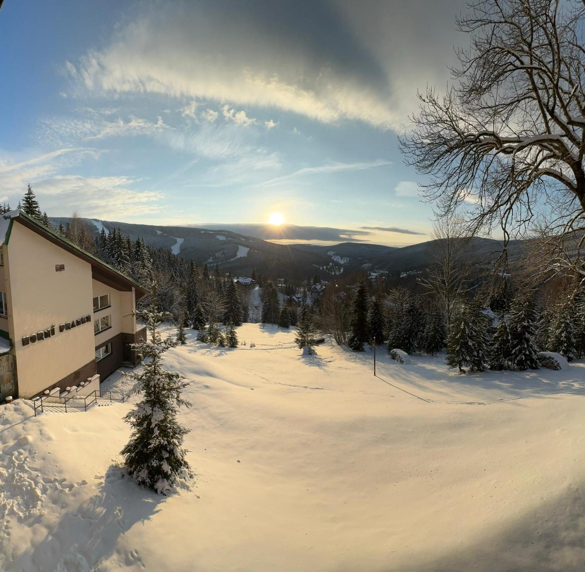 Hotel Horni Pramen Špindlerŭv Mlýn Kültér fotó