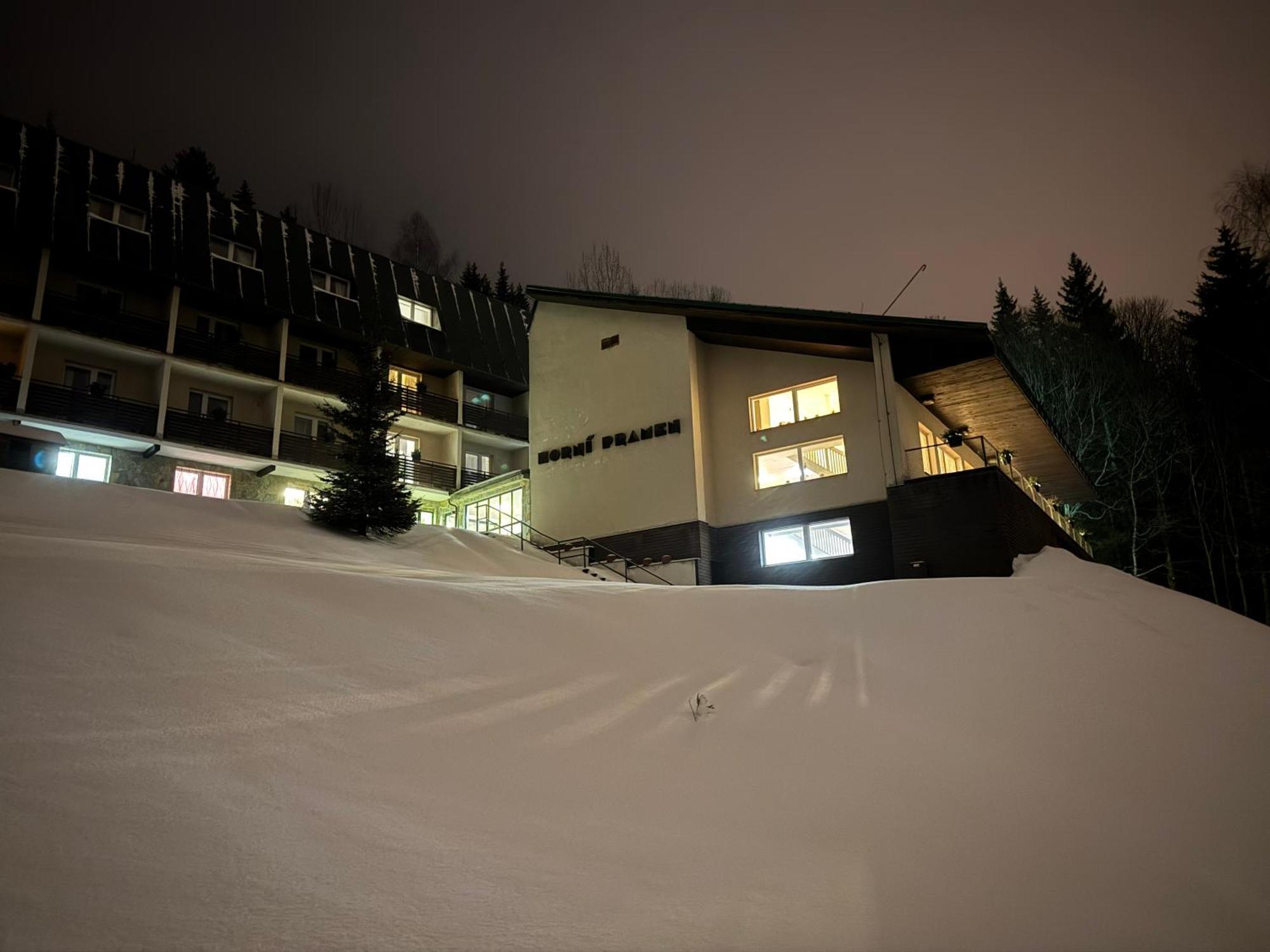 Hotel Horni Pramen Špindlerŭv Mlýn Kültér fotó
