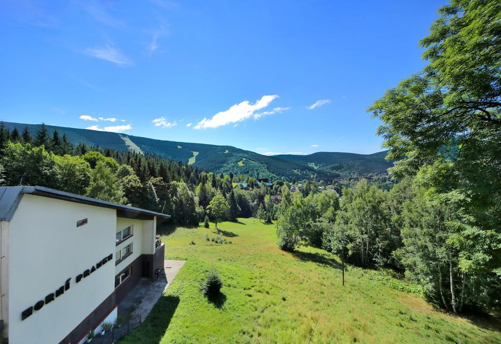 Hotel Horni Pramen Špindlerŭv Mlýn Kültér fotó