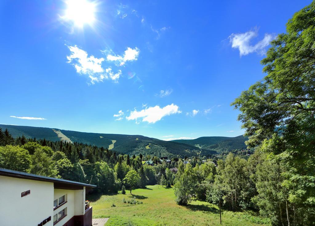 Hotel Horni Pramen Špindlerŭv Mlýn Kültér fotó