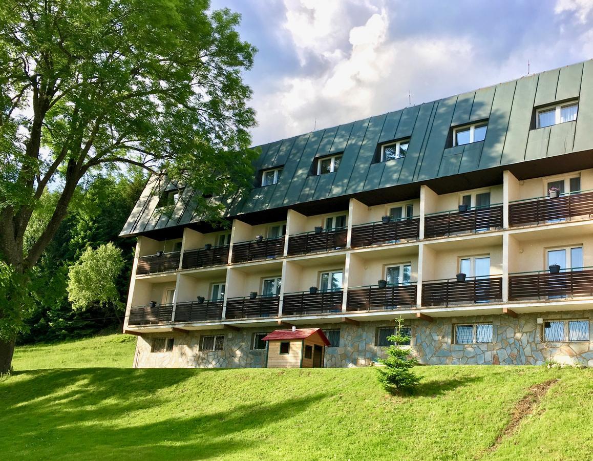 Hotel Horni Pramen Špindlerŭv Mlýn Kültér fotó